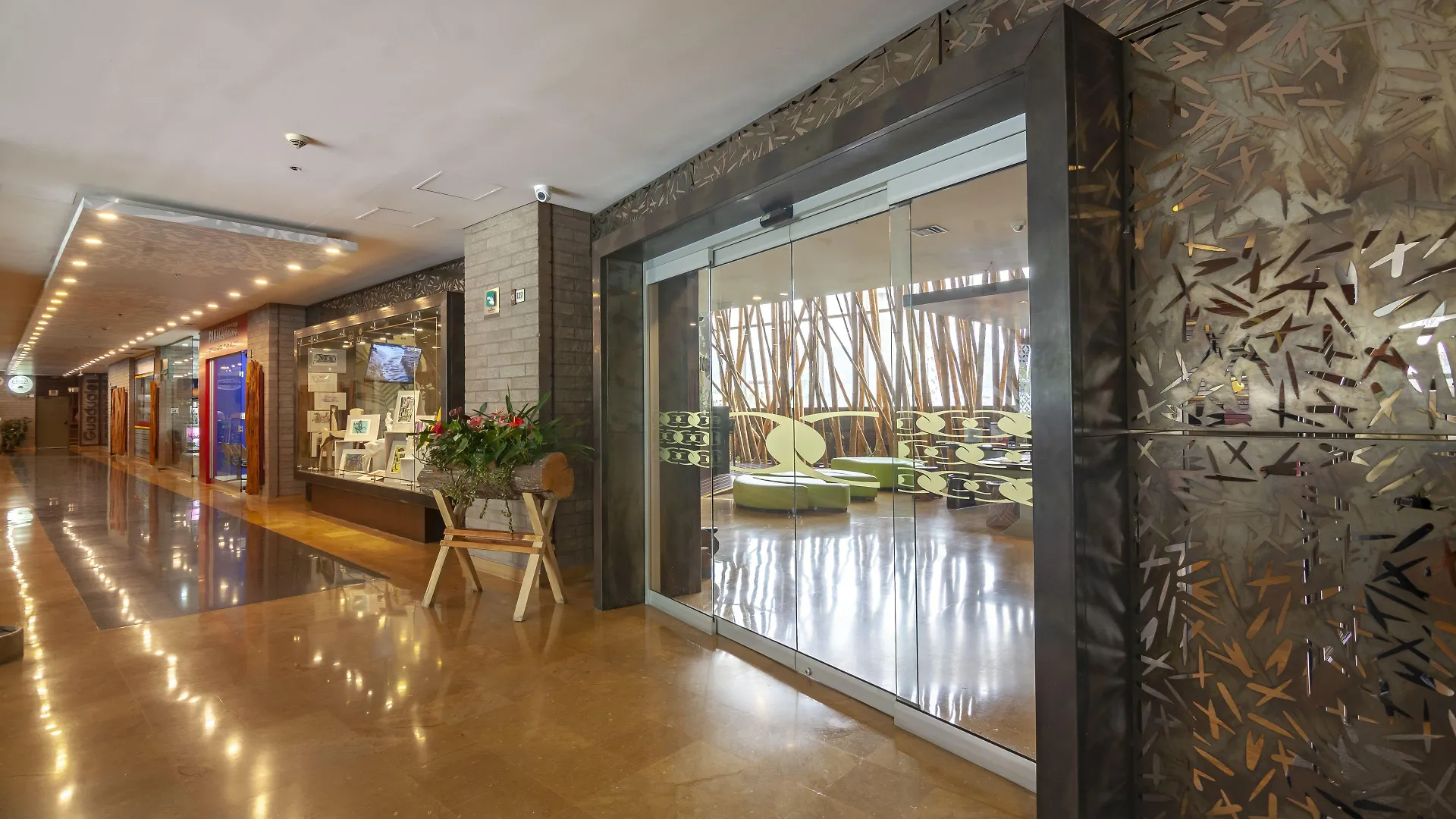 Diez Hotel Categoria Colombia Medellín Colombia