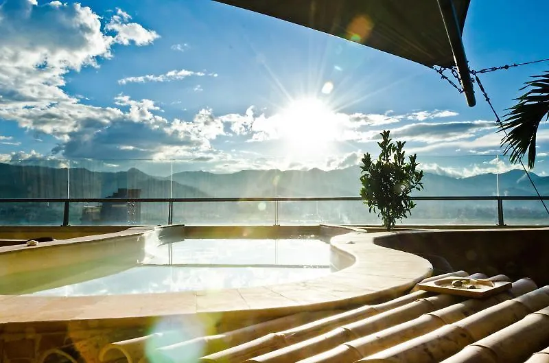 Diez Hotel Categoria Colombia Medellin