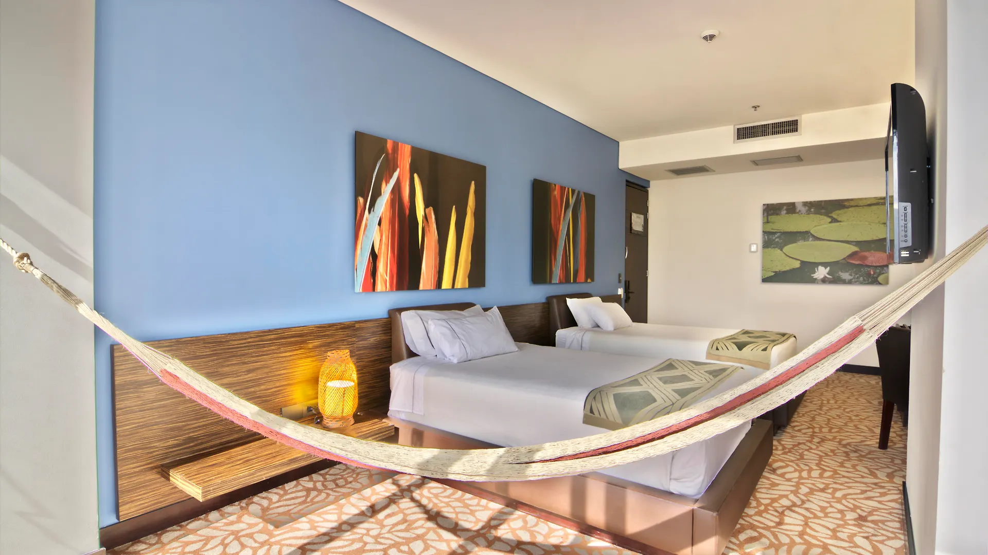 Diez Hotel Categoria Colombia Medellín