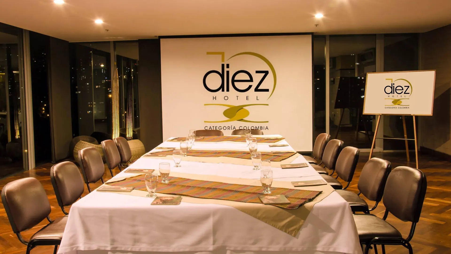 Diez Hotel Categoria Colombia Medellin