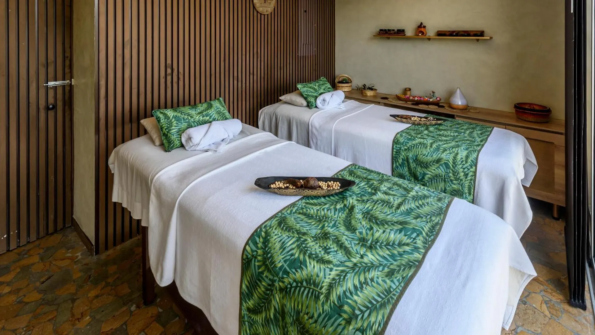 Diez Hotel Categoria Colombia Medellin