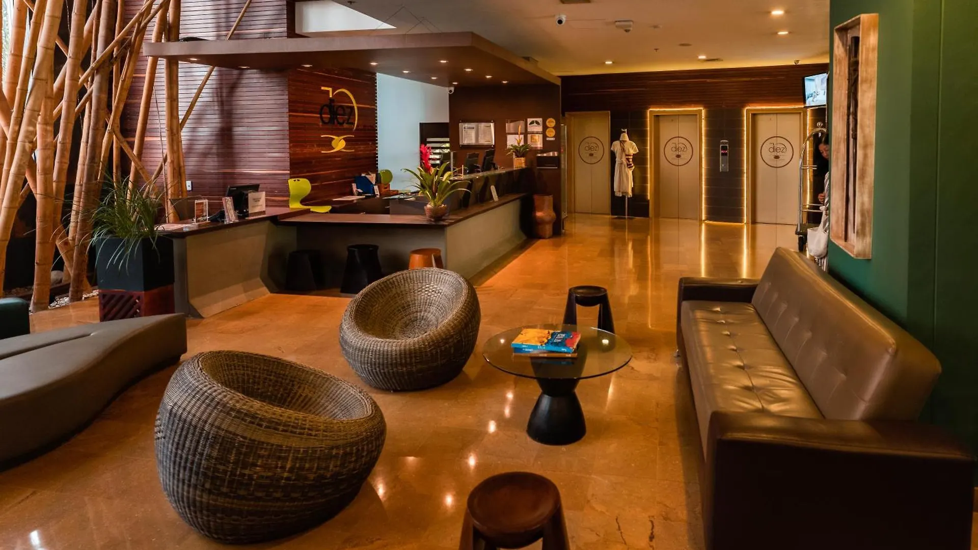 Diez Hotel Categoria Colombia Medellin