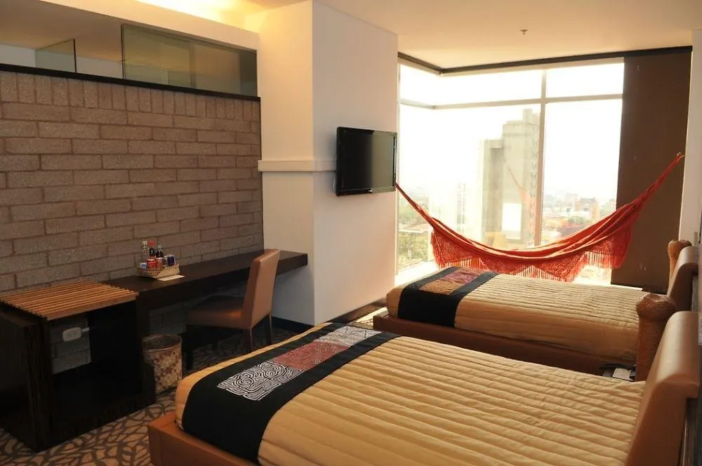 Diez Hotel Categoria Colombia Medellin